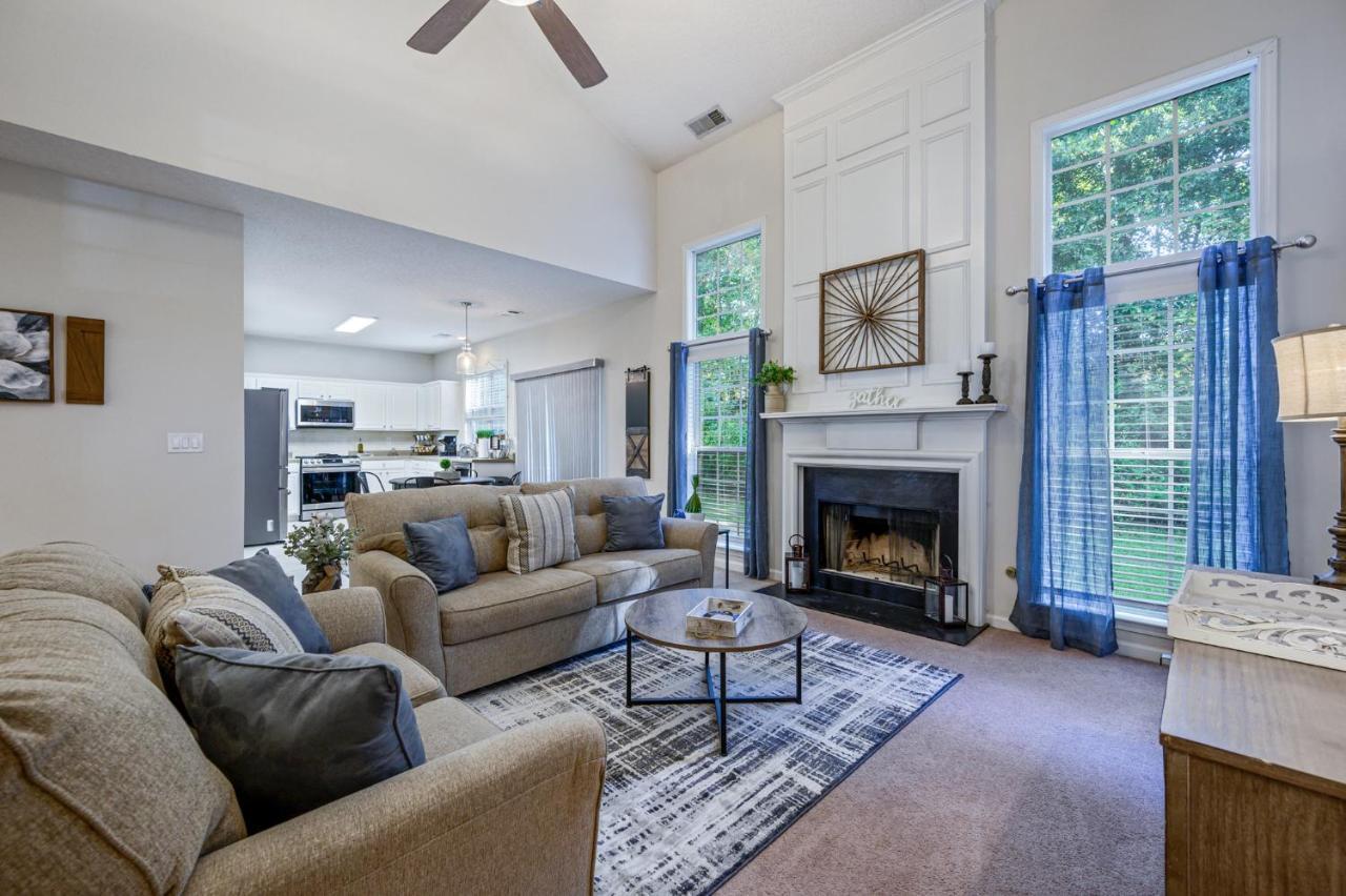 Enjoy This Amazing Home With Porch & Grill Near Dt Woodstock Esterno foto