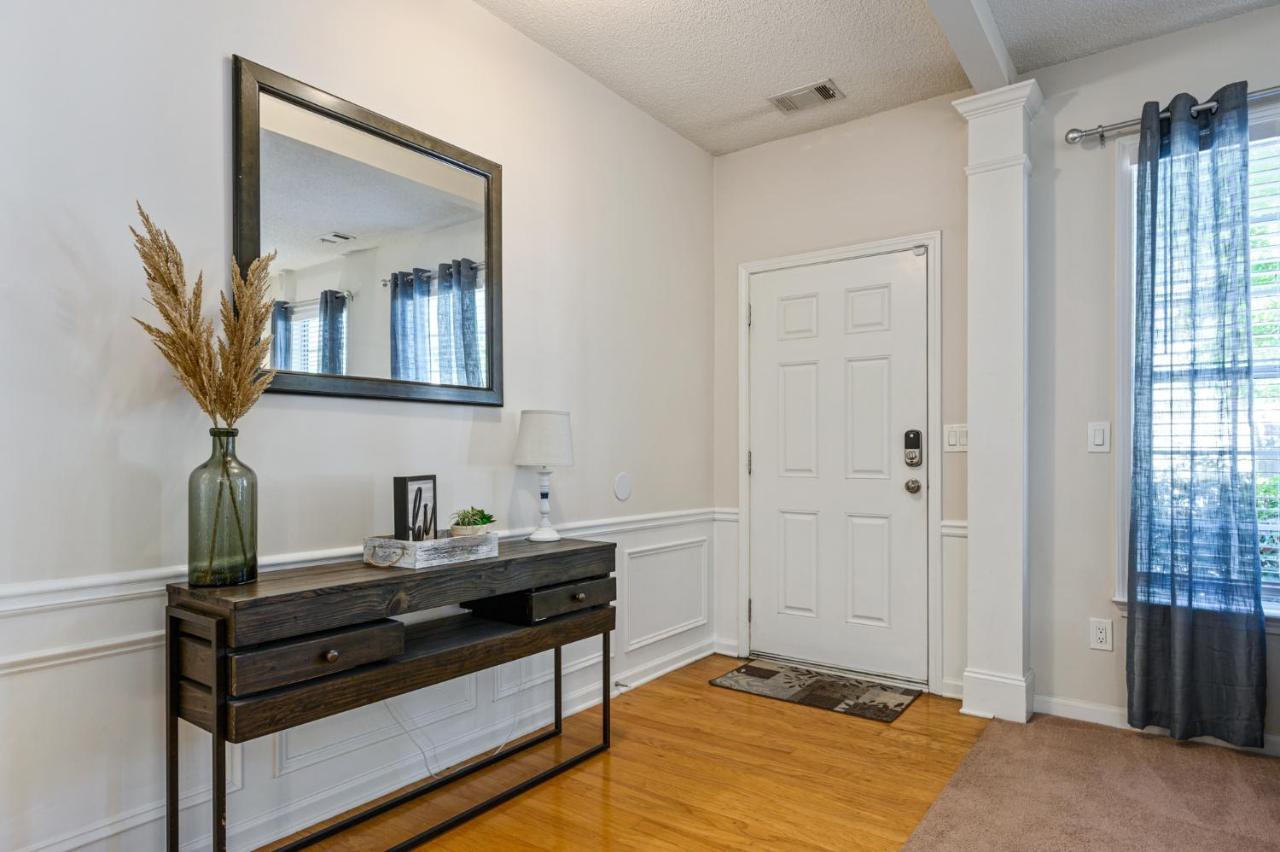 Enjoy This Amazing Home With Porch & Grill Near Dt Woodstock Esterno foto