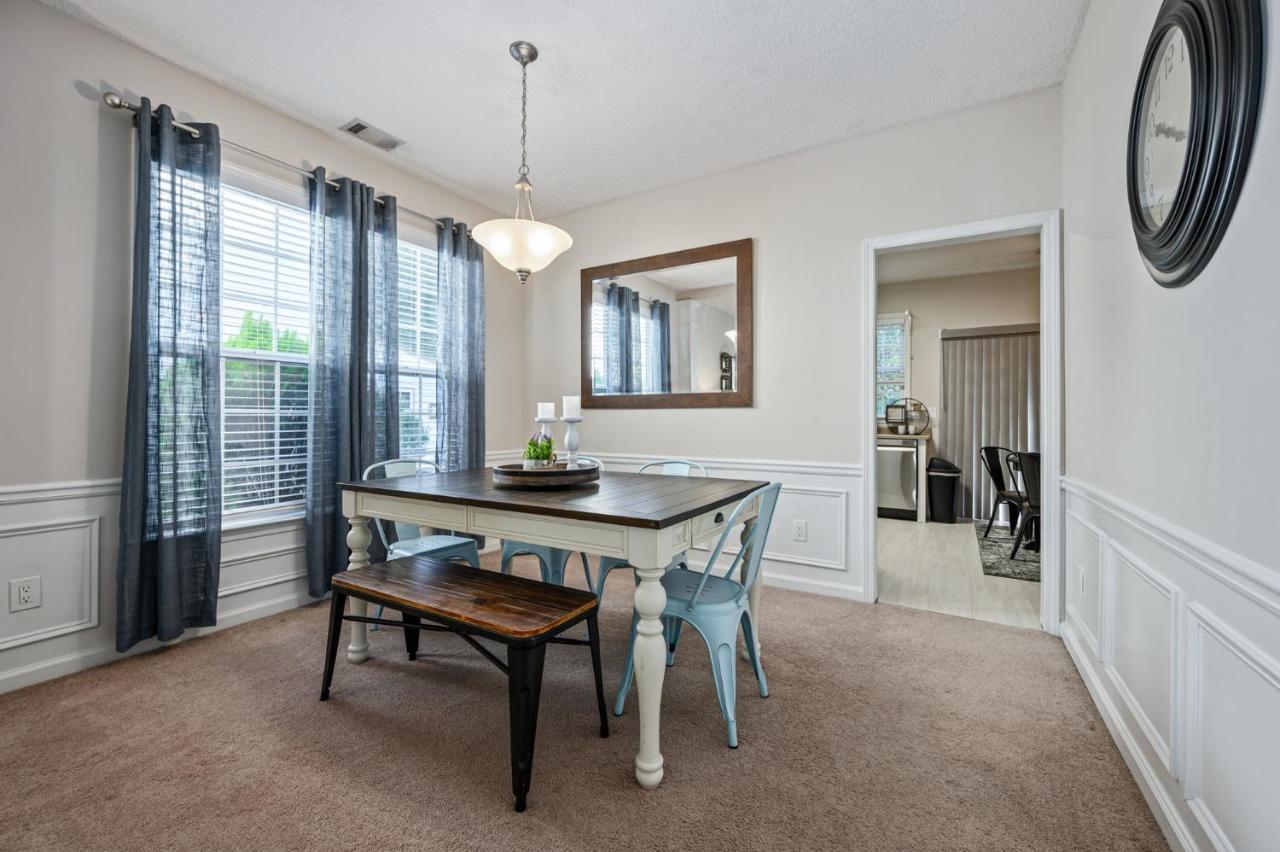 Enjoy This Amazing Home With Porch & Grill Near Dt Woodstock Esterno foto