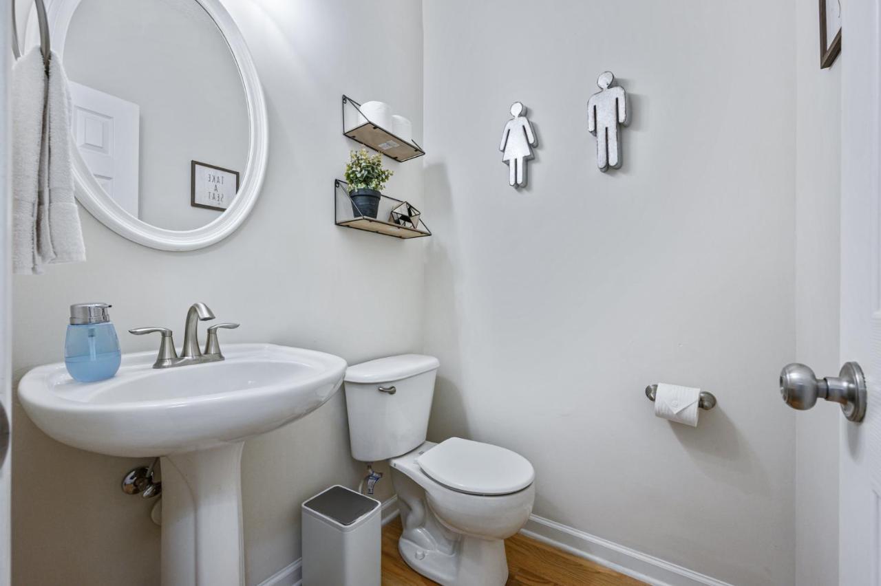 Enjoy This Amazing Home With Porch & Grill Near Dt Woodstock Esterno foto