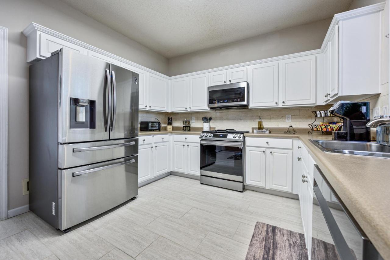 Enjoy This Amazing Home With Porch & Grill Near Dt Woodstock Esterno foto