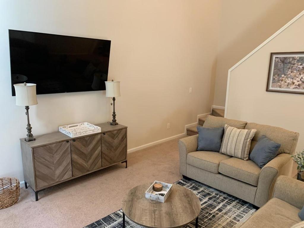 Enjoy This Amazing Home With Porch & Grill Near Dt Woodstock Camera foto